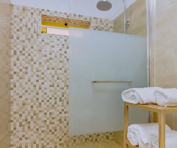 Victoria فيلامورا